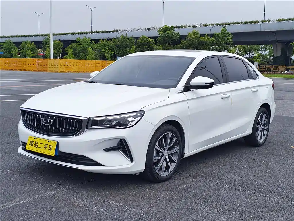 Geely Emgrand 2024