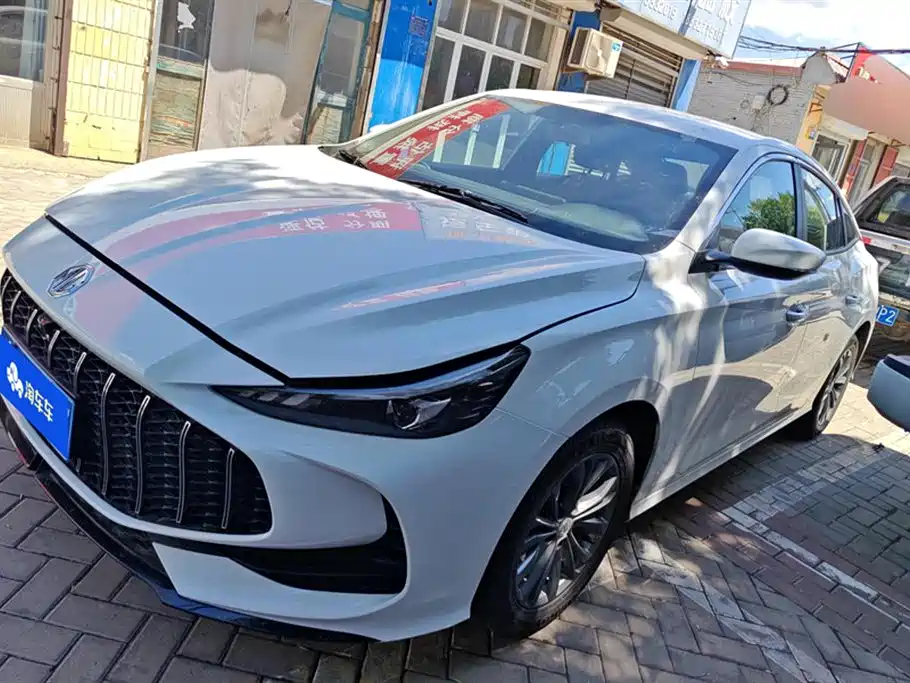 MG MG5 2025