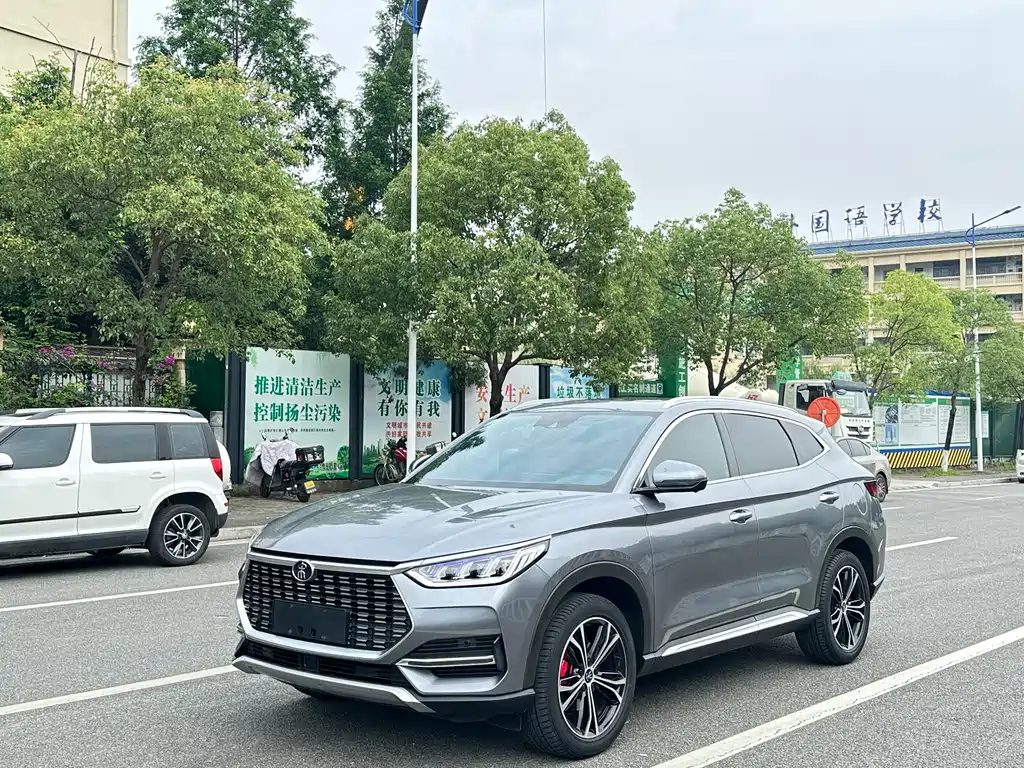 BYD PLUS 2021