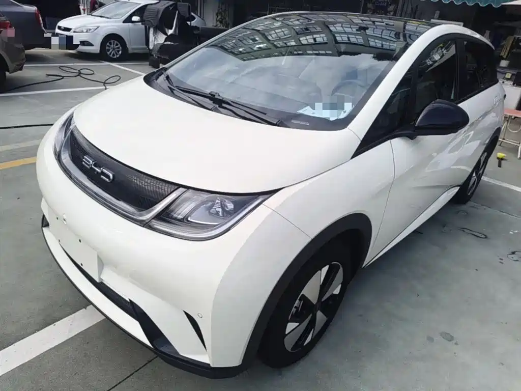 BYD Dolphin 2023