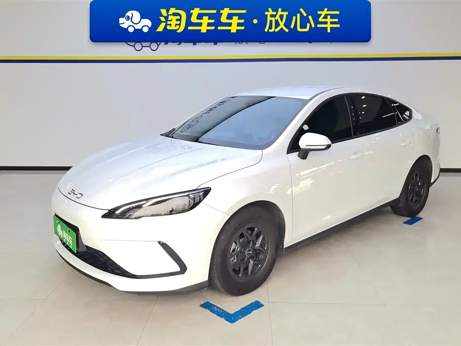 BYD Seal 05 DM-i 2025