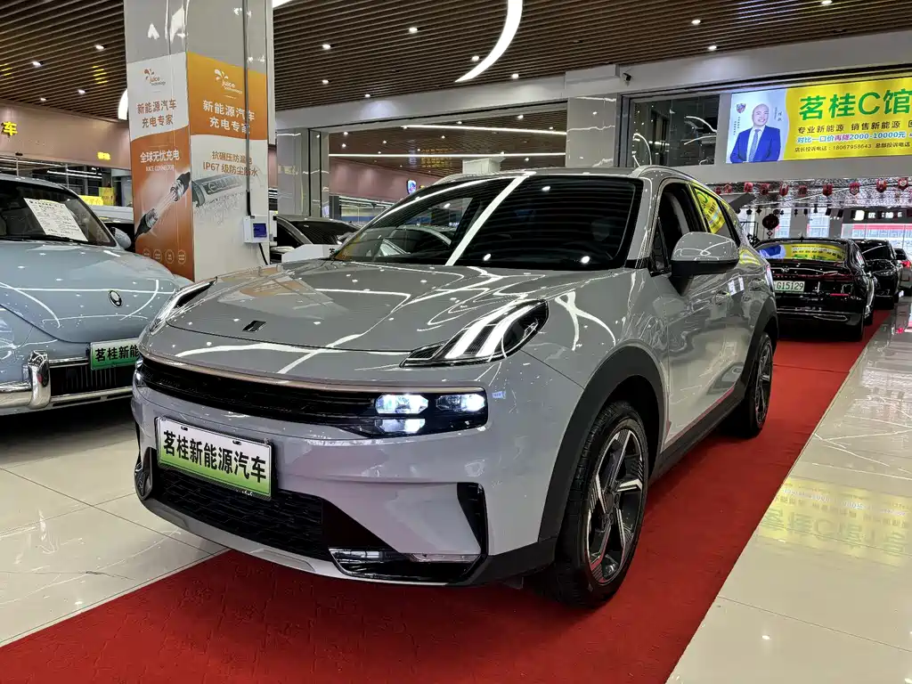 Lynk & Co 06 EM-P 2022