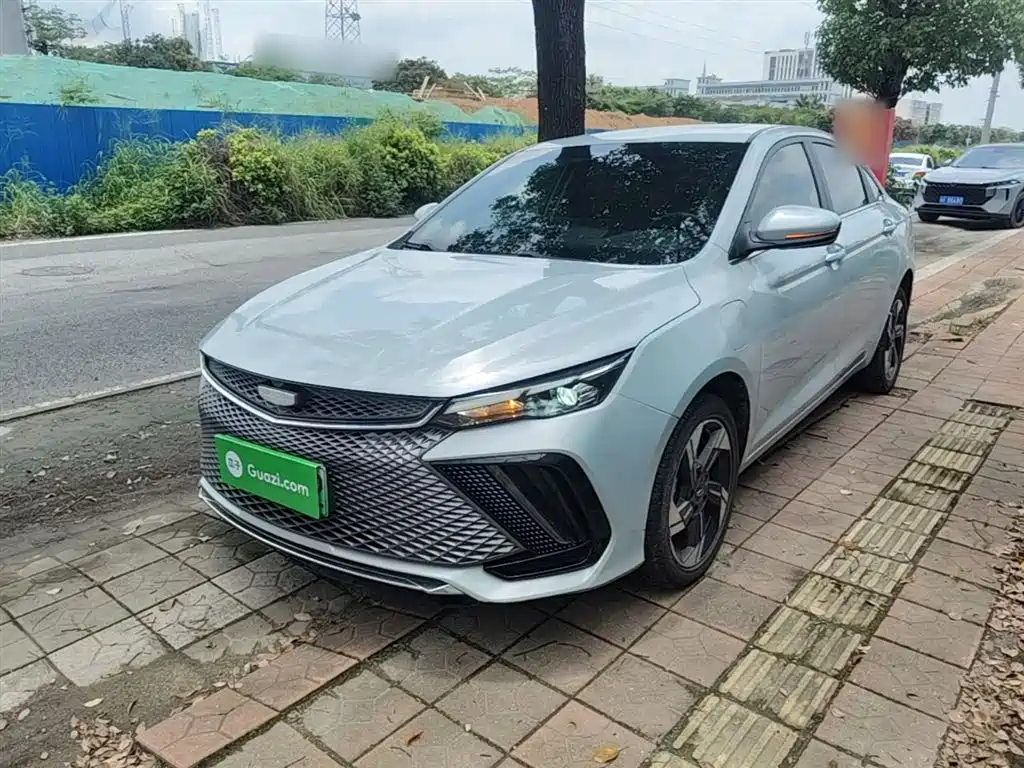 Geely L HiP 2022