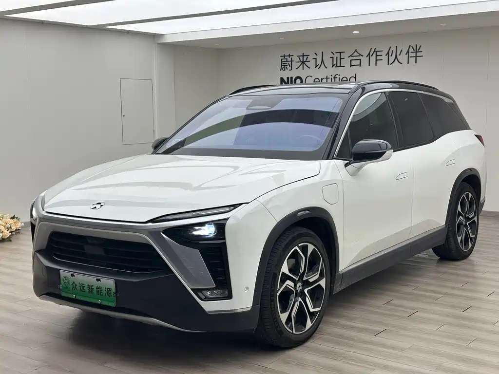 NIO ES8 2021