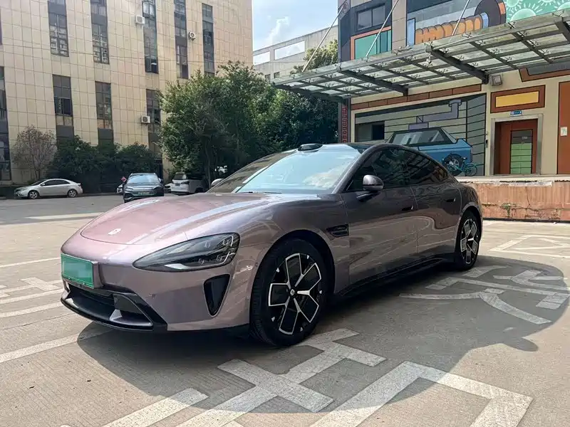Xiaomi SU7 2024