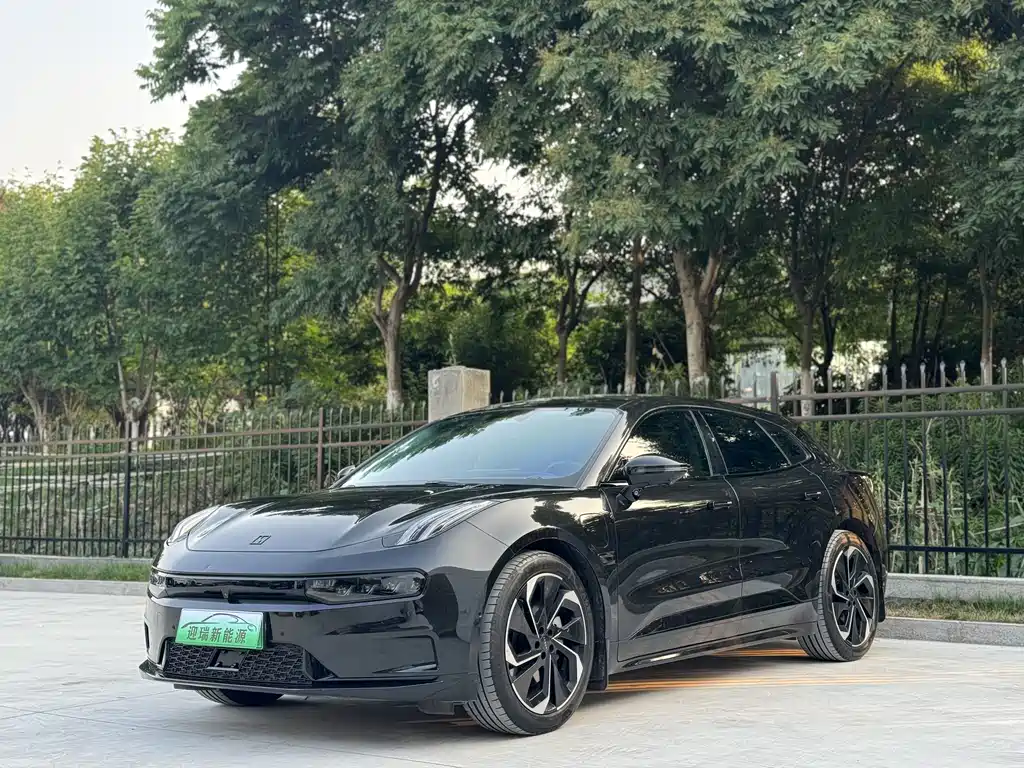 Zeekr 001 2022