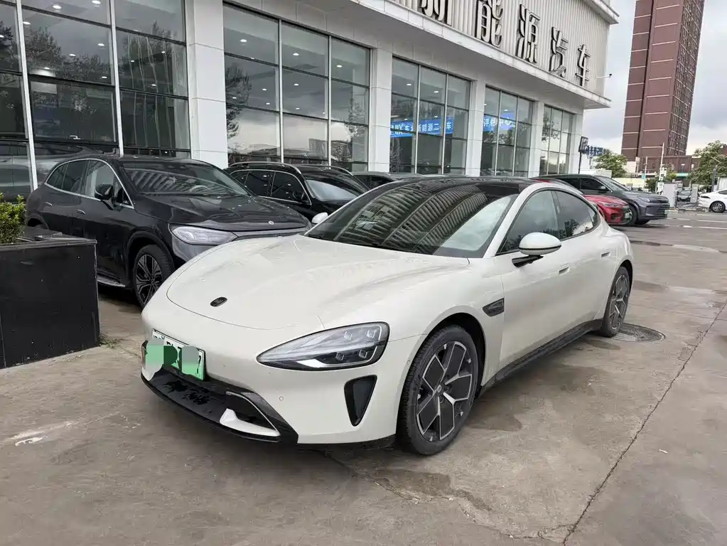 Xiaomi SU7 2024