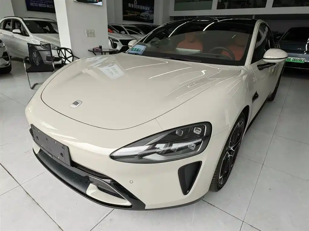 Xiaomi SU7 2024