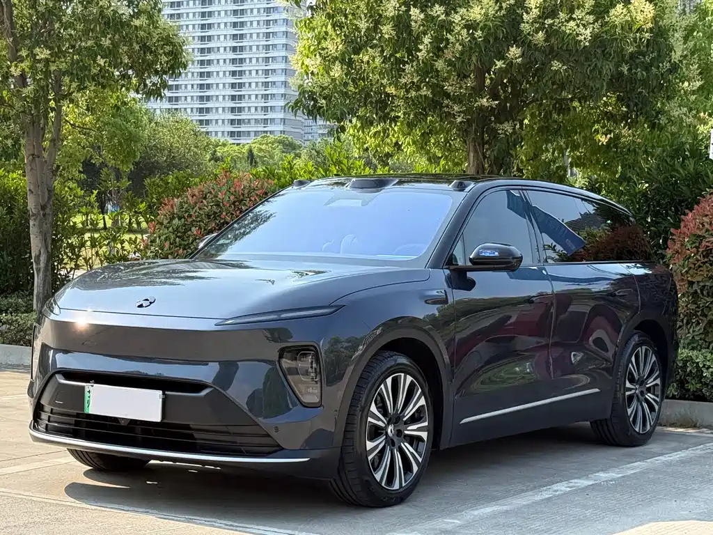 NIO ES8 2024