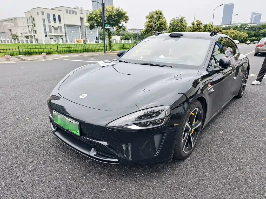 Xiaomi SU7 2025