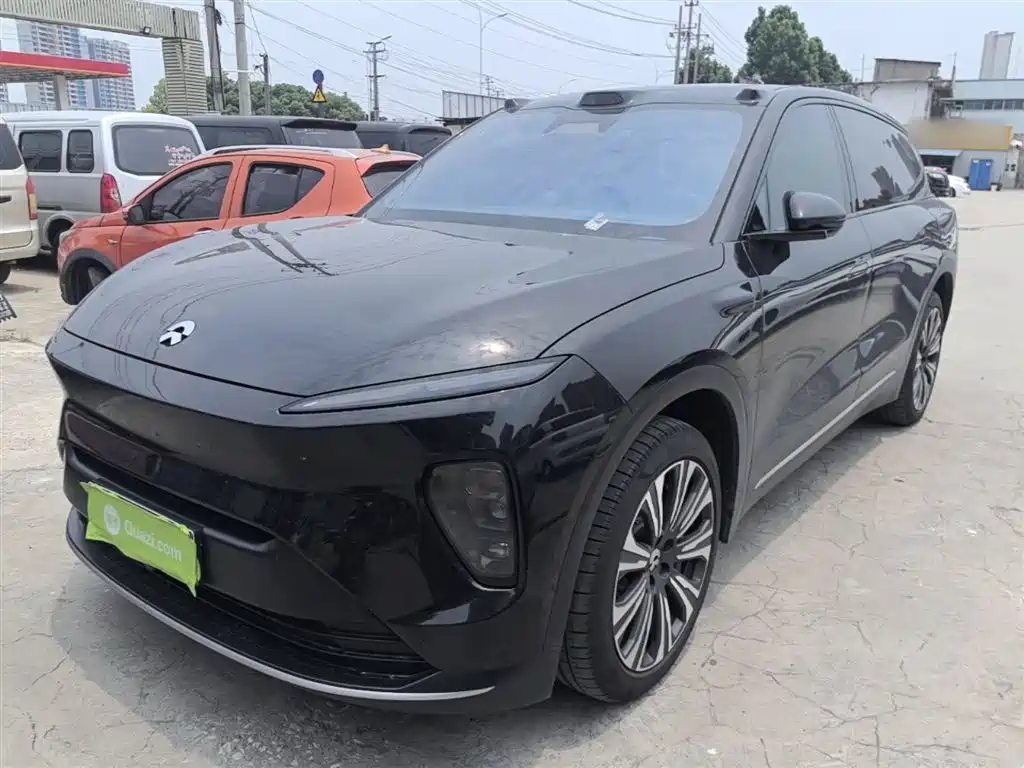 NIO ES8 2024