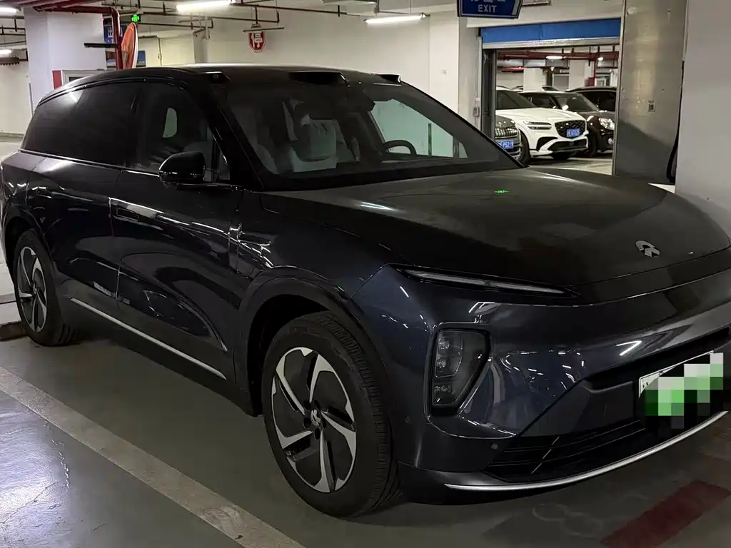 NIO ES8 2023