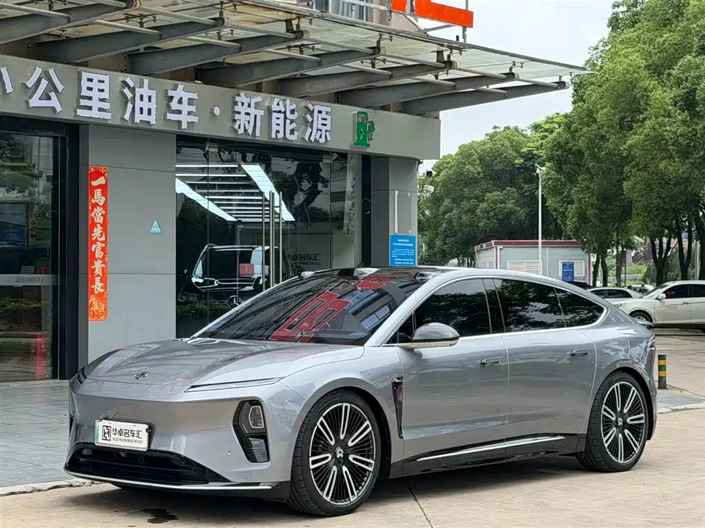 NIO ET9 2025
