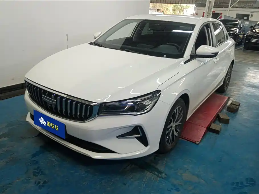 Geely Emgrand 2024