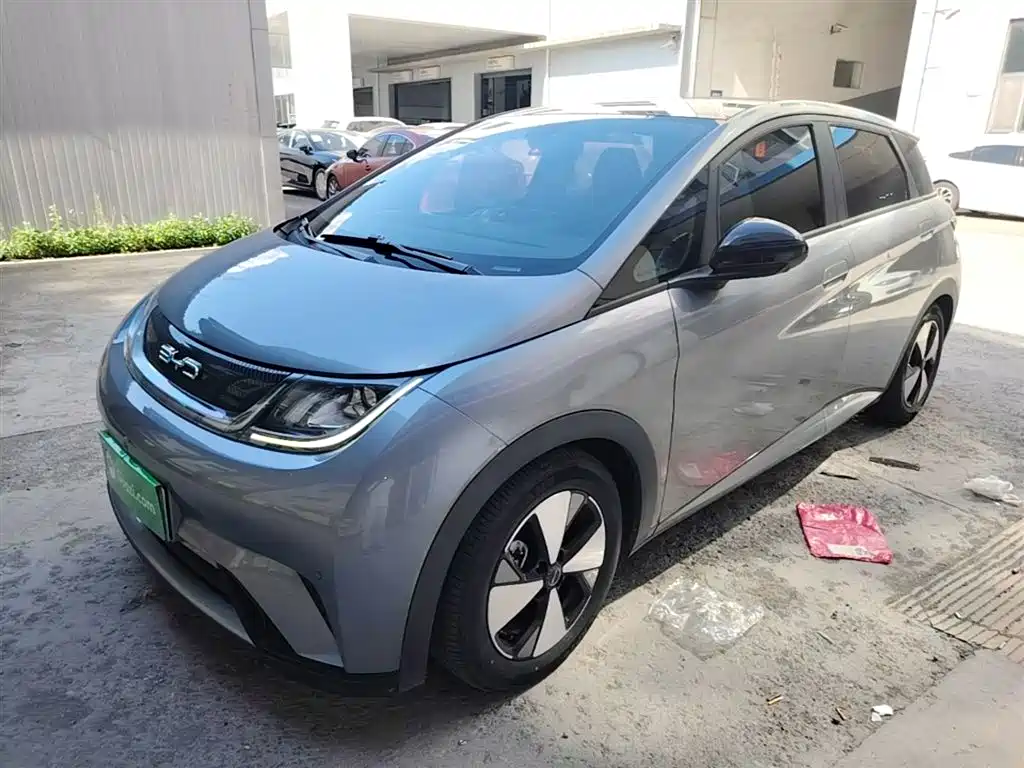 BYD Dolphin 2023