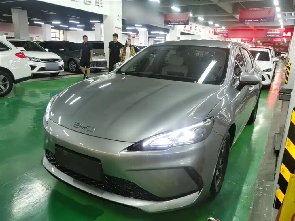 BYD Seal 05 DM-i 2025