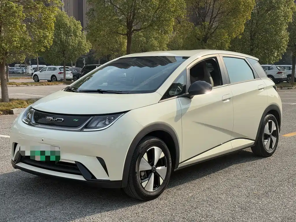 BYD Dolphin 2023