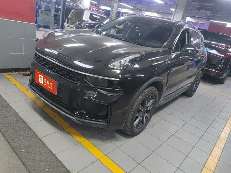 Lynk & Co 01 2022