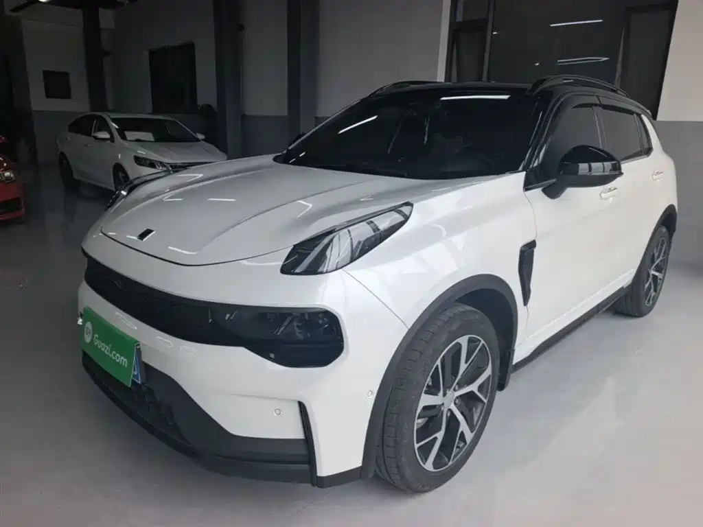 Lynk & Co 01 2022