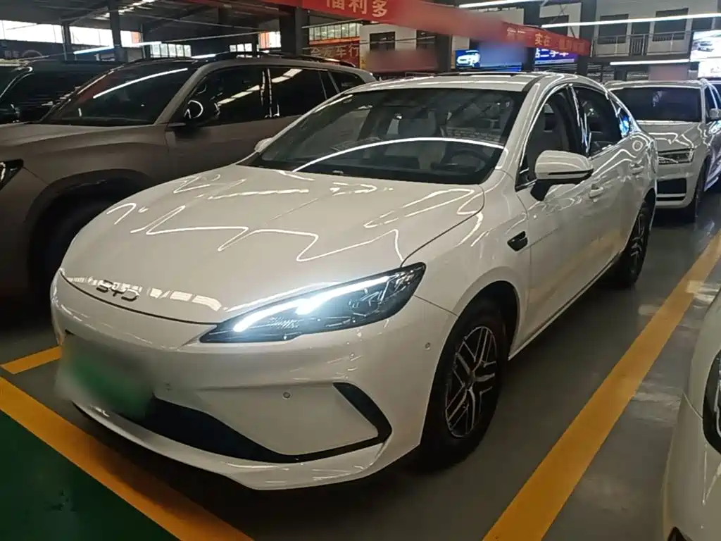 BYD Seal 05 DM-i 2025