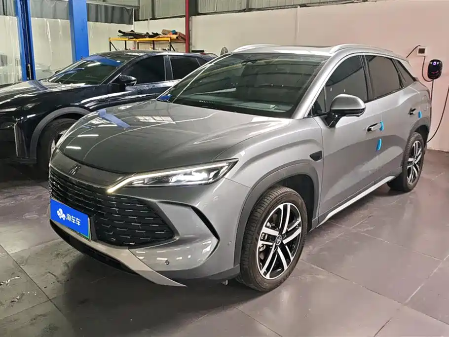 BYD L DM-i 2025