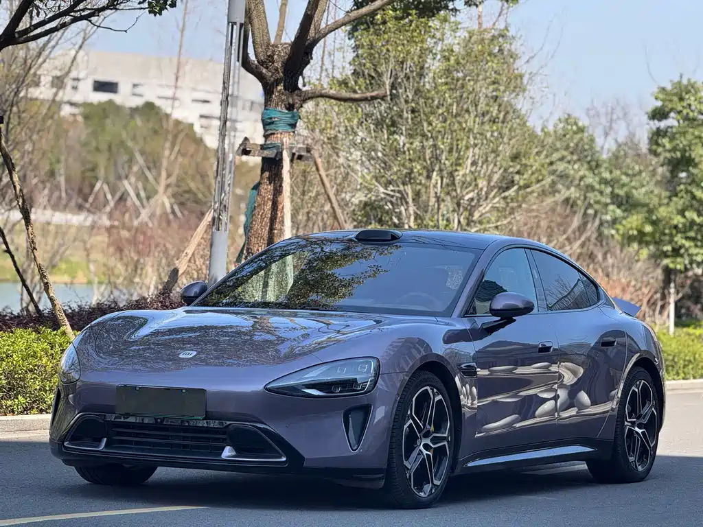 Xiaomi SU7 2024