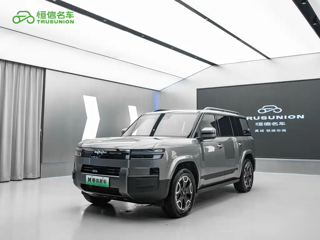 Fang Cheng Bao 钛7 2025