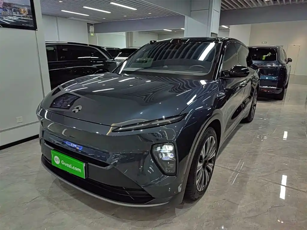 NIO ES8 2024