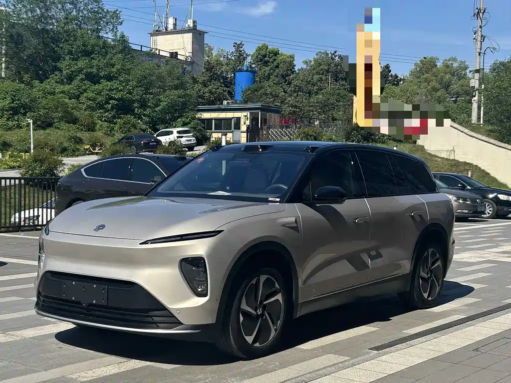 NIO ES8 2023