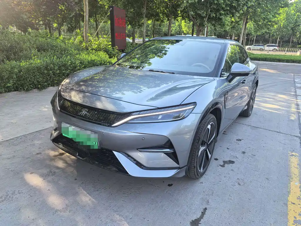 BYD L EV 2026