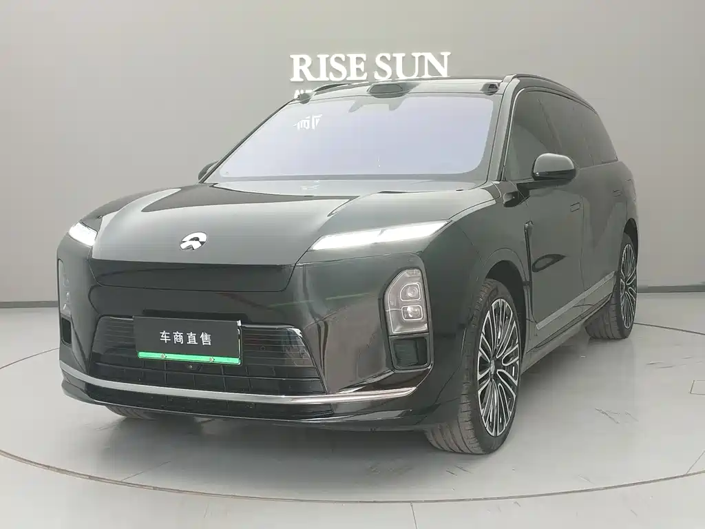 NIO ES8 2025