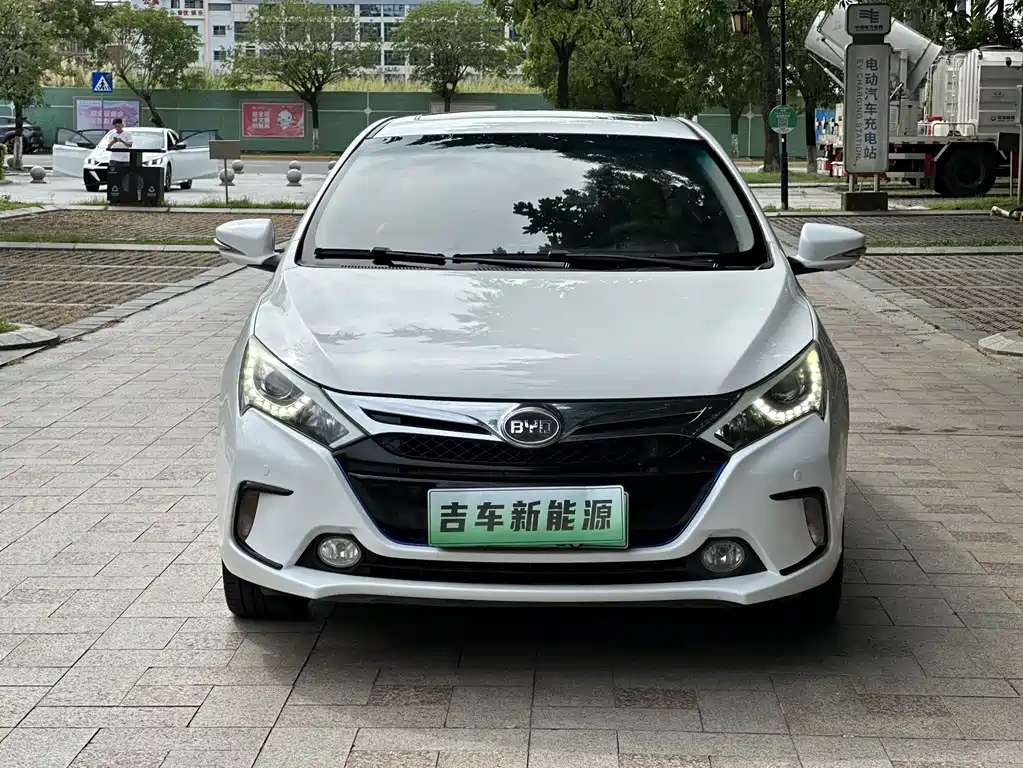 BYD Qin NEV 2016