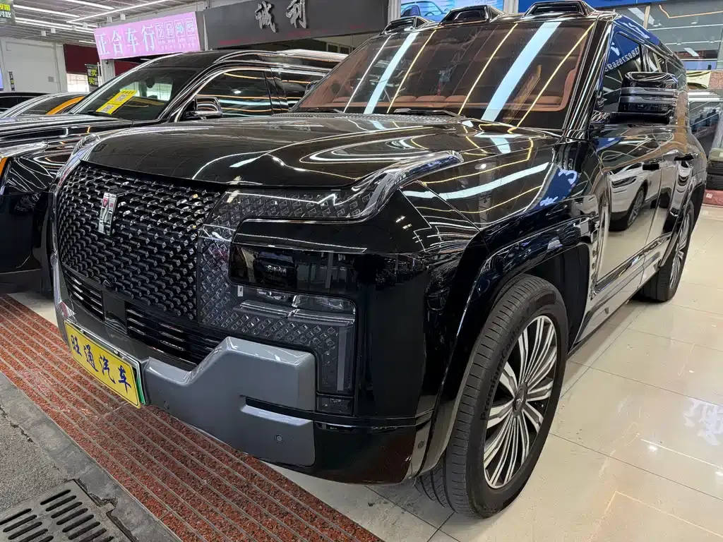 Looking up at U8 2023 Deluxe Edition