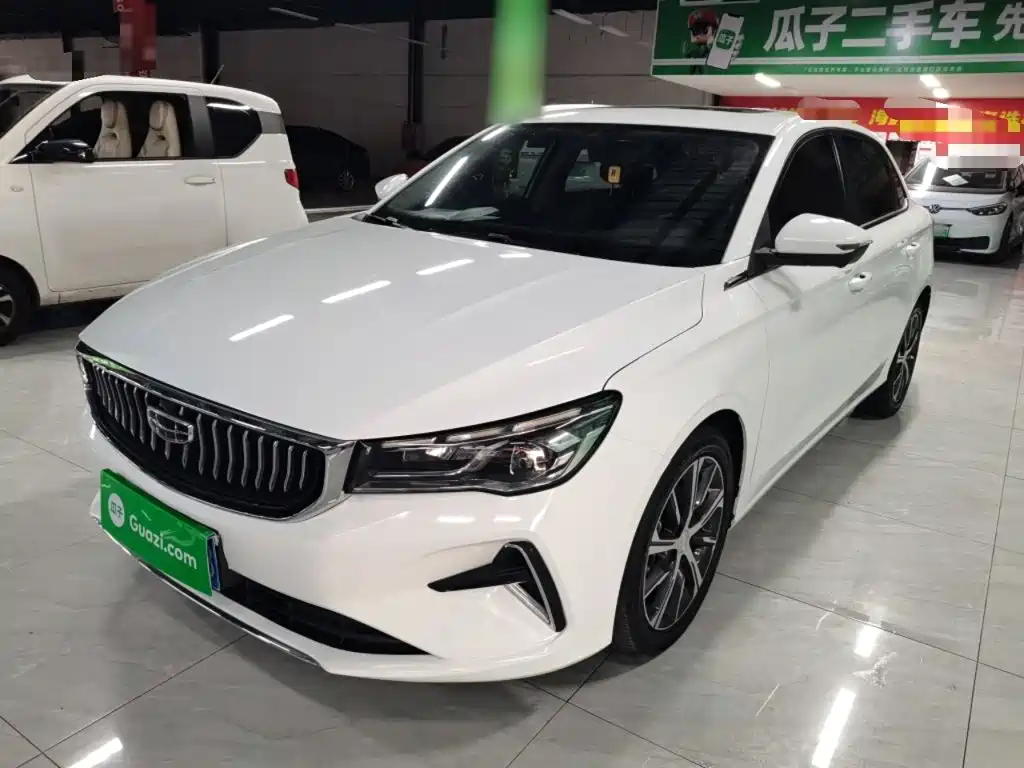 Geely Emgrand 2023