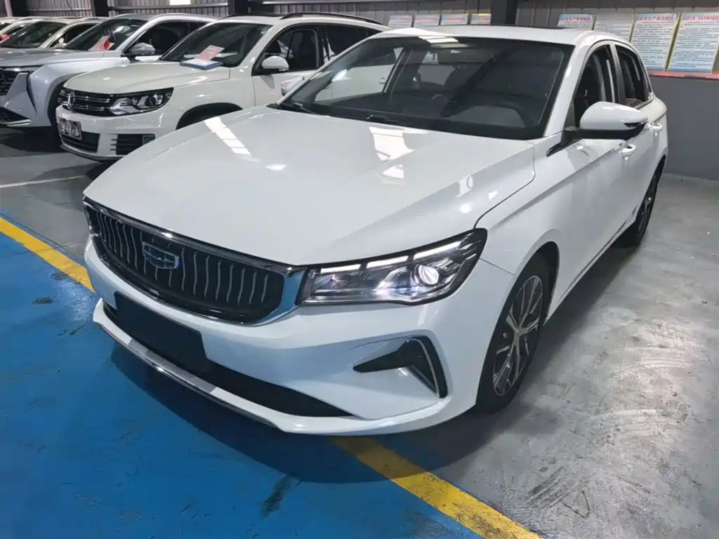 Geely Emgrand 2024