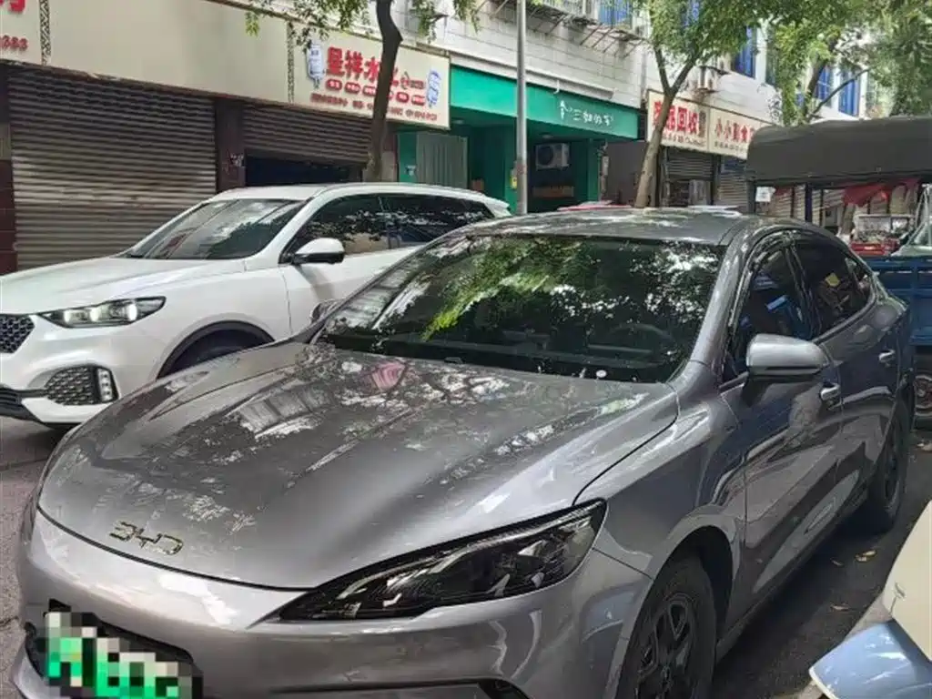 BYD Seal 05 DM-i 2025