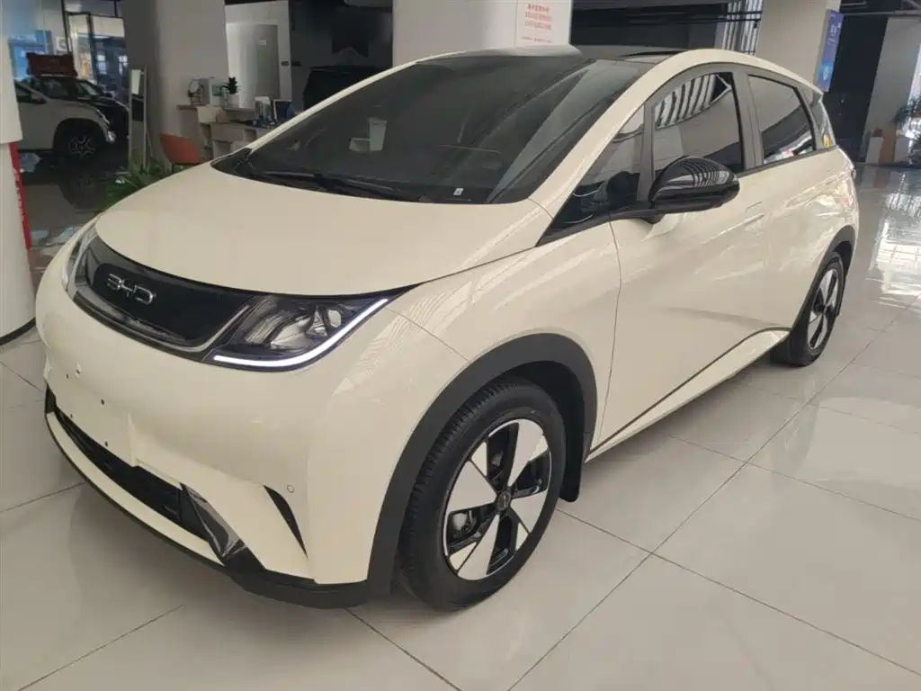 BYD Dolphin 2023