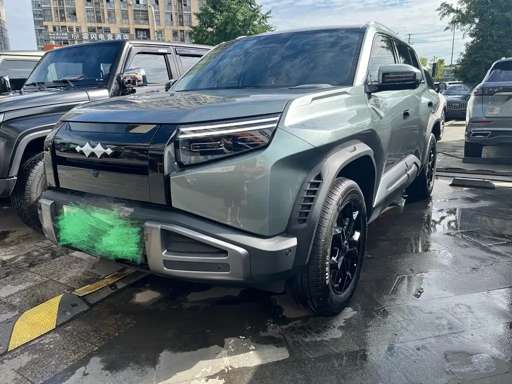 Fang Cheng Bao Titanium 3 2025
