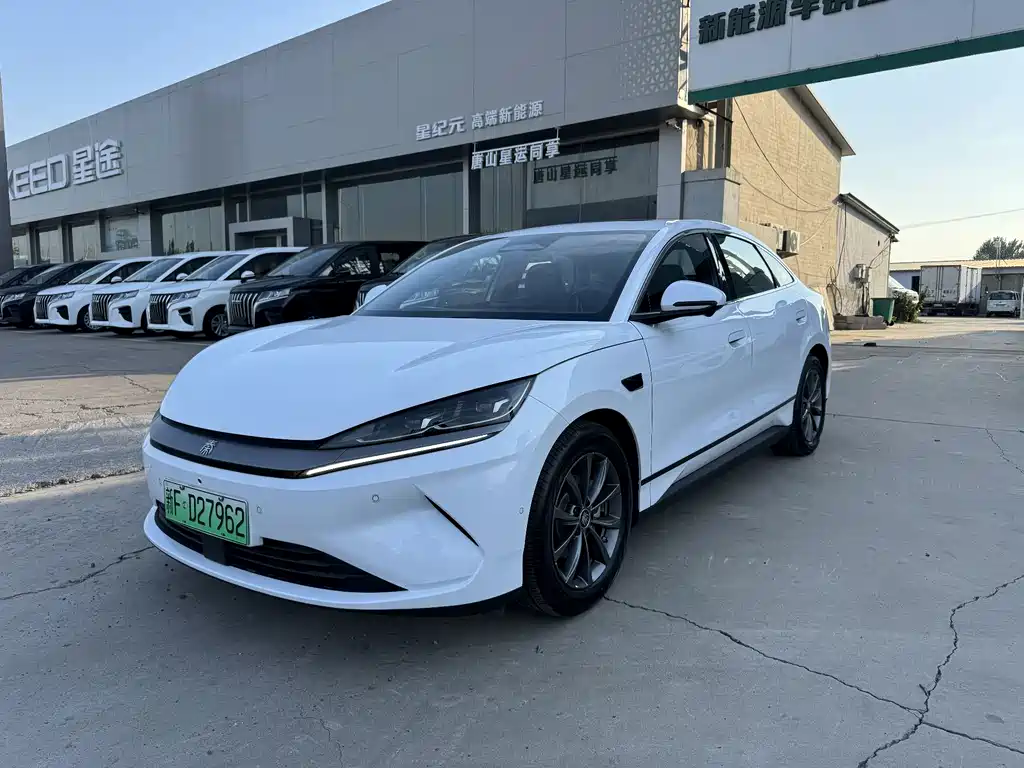 BYD Qin L 2025