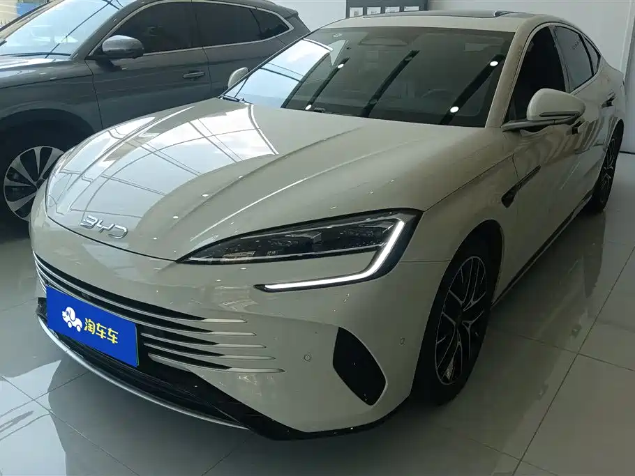 BYD Seal 07 DM-i 2025