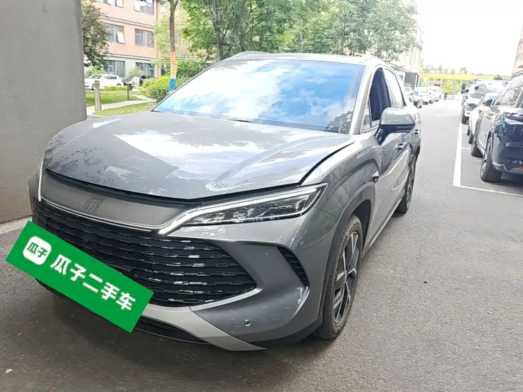 BYD L DM-i 2025