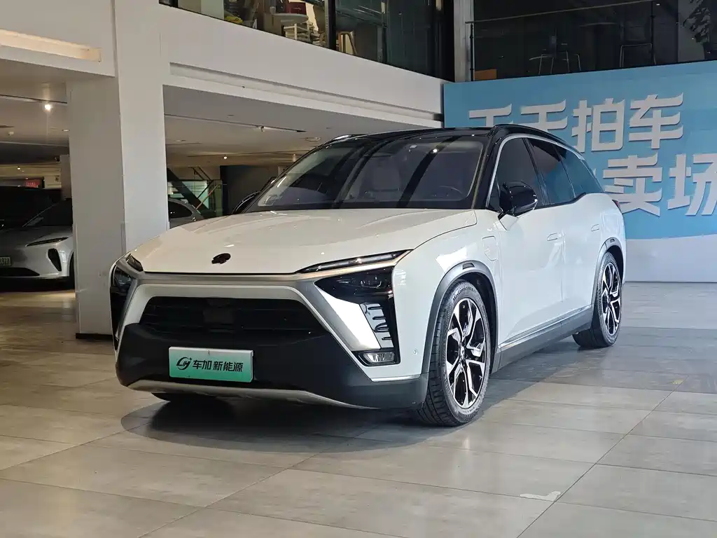 NIO ES8 2021