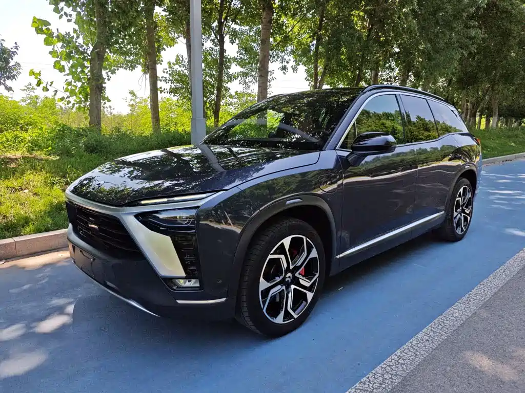 NIO ES8 2022