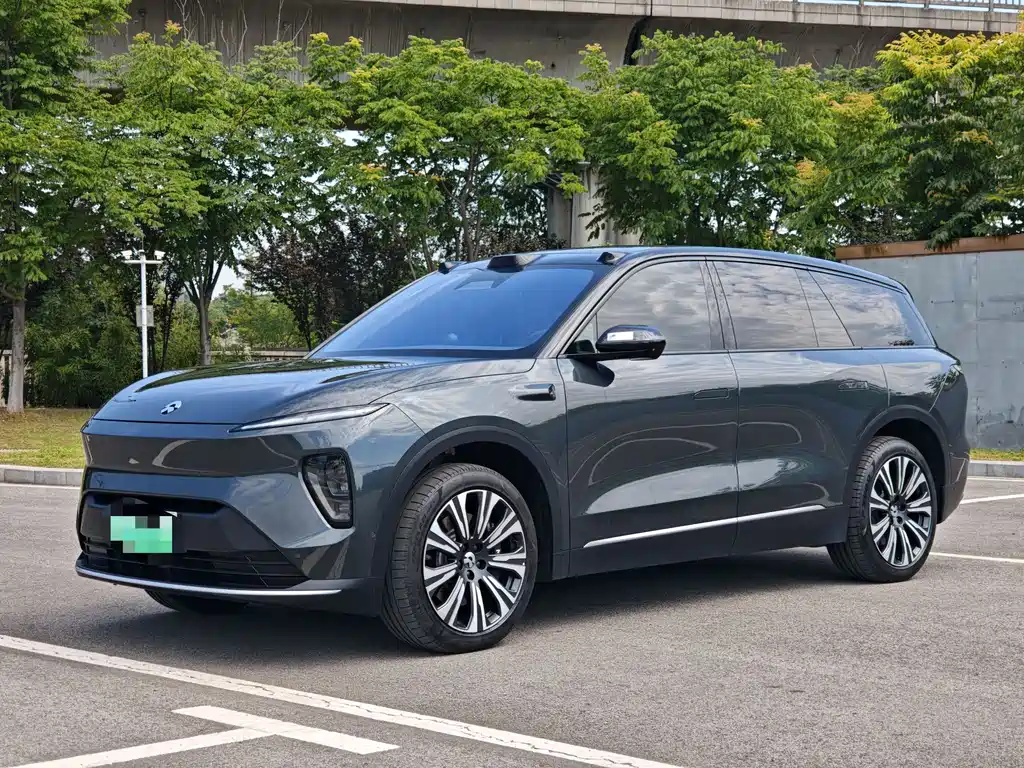 NIO ES8 2024