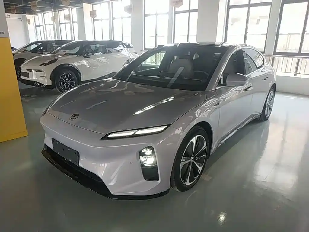 NIO ET5 2025