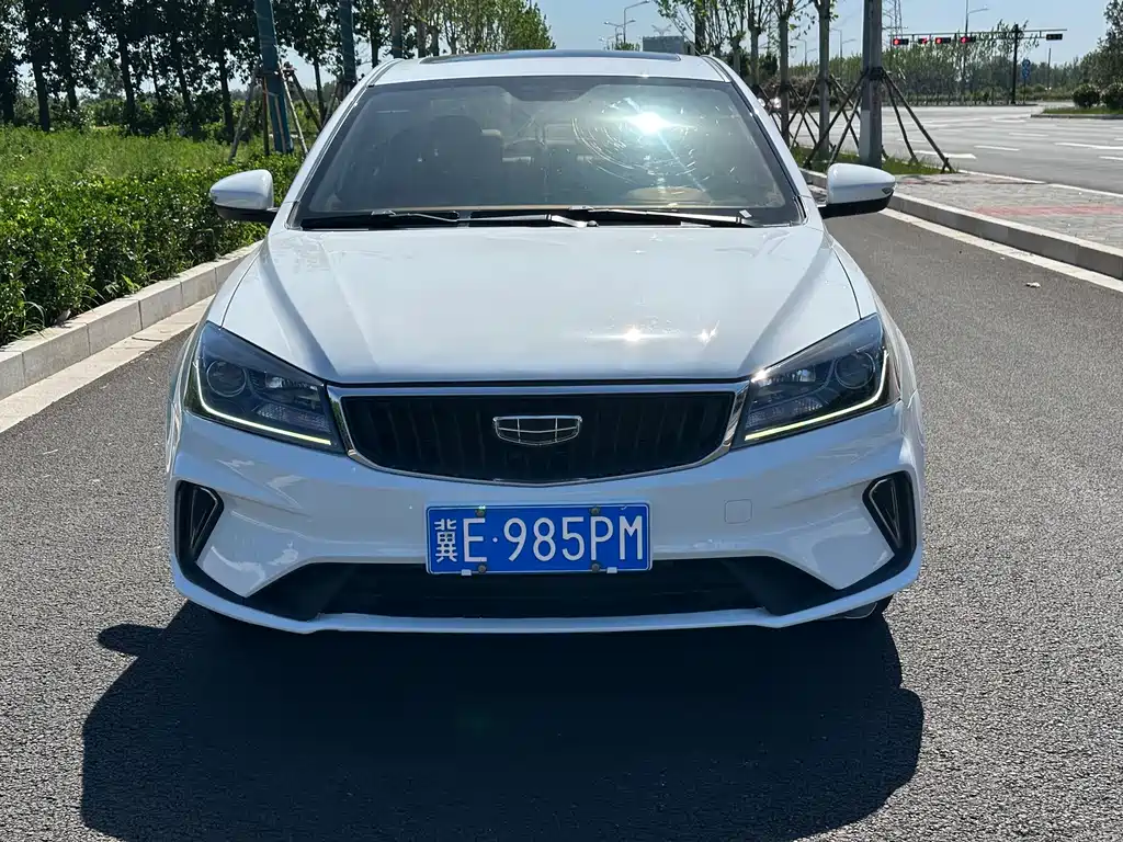 Geely Emgrand 2021