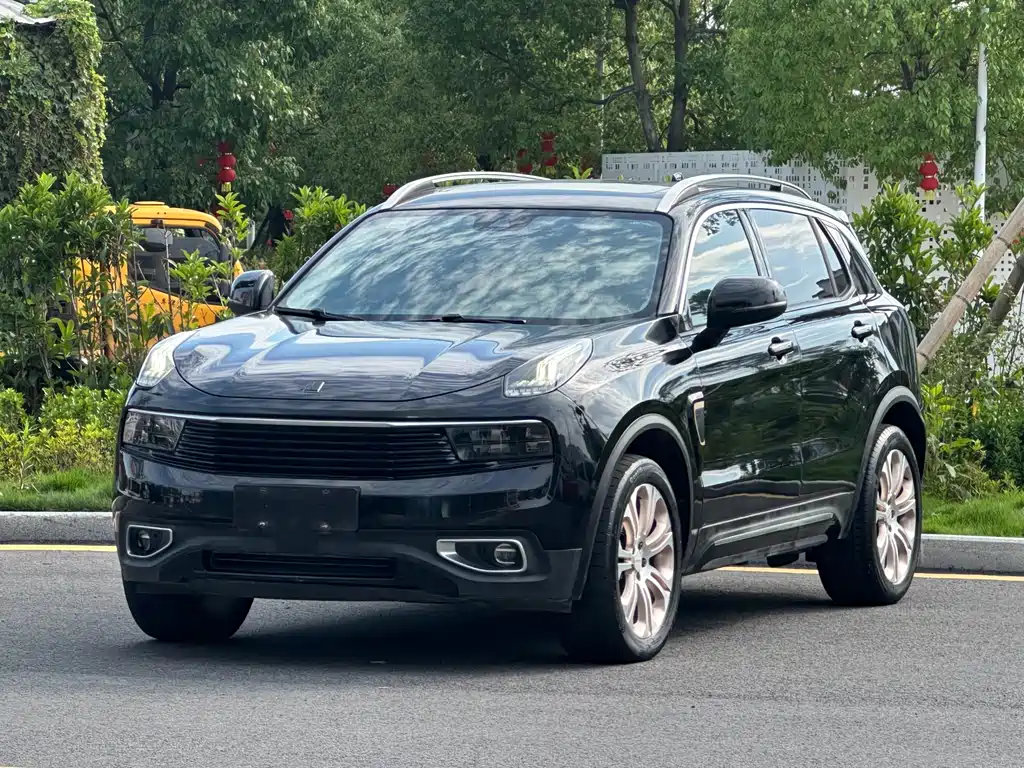 Lynk & Co 01 2018