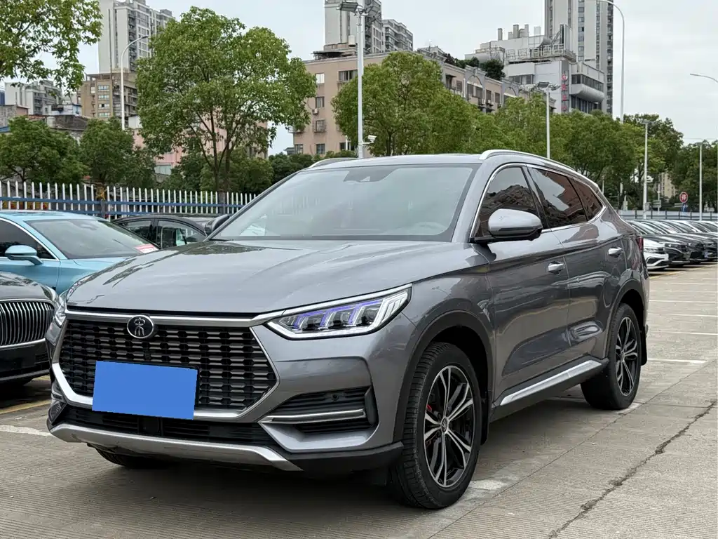 BYD PLUS 2021