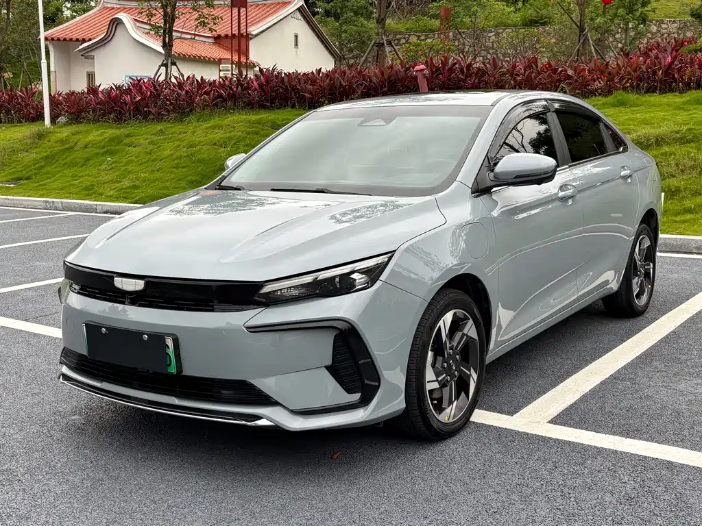 Geely L HiP 2023