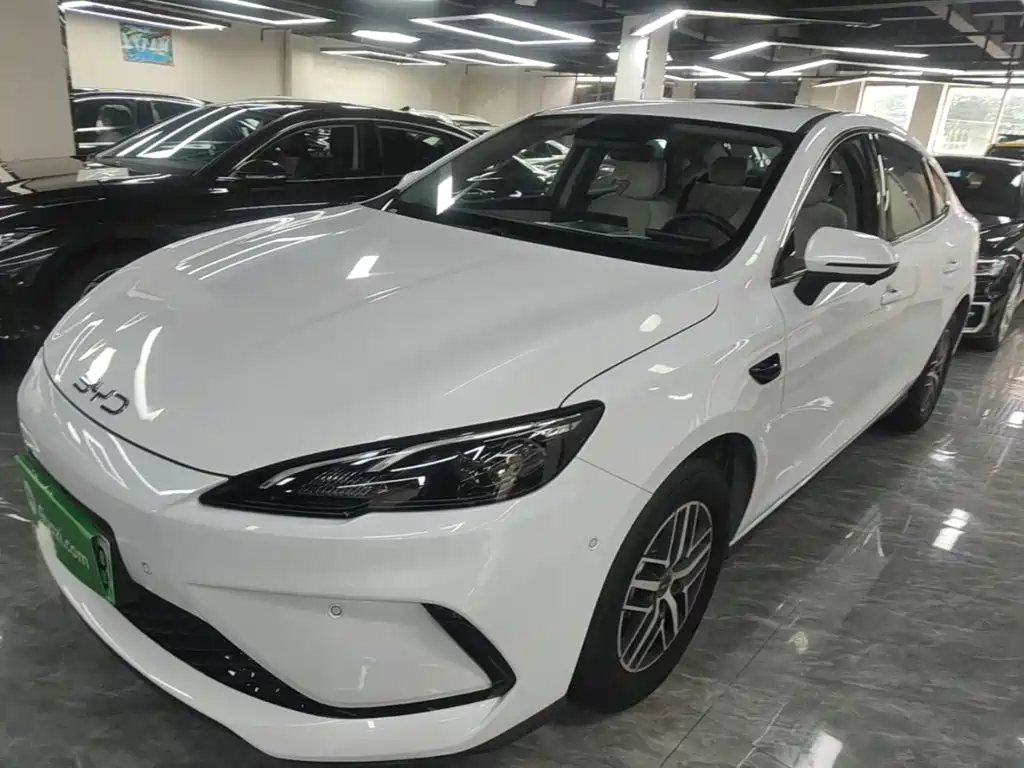 BYD Seal 05 DM-i 2025